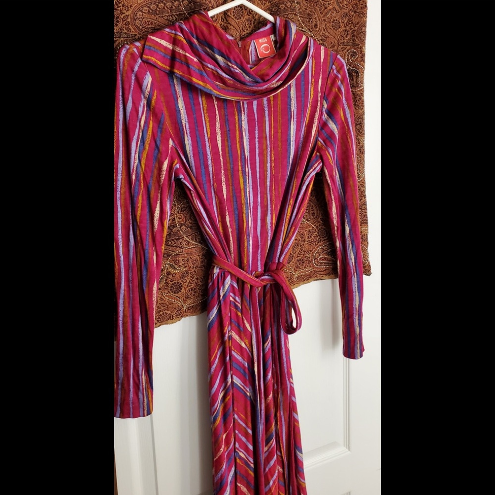 Vintage 1970s Miss O size 10 wine colored dress. 10. - Picture 6 of 10
